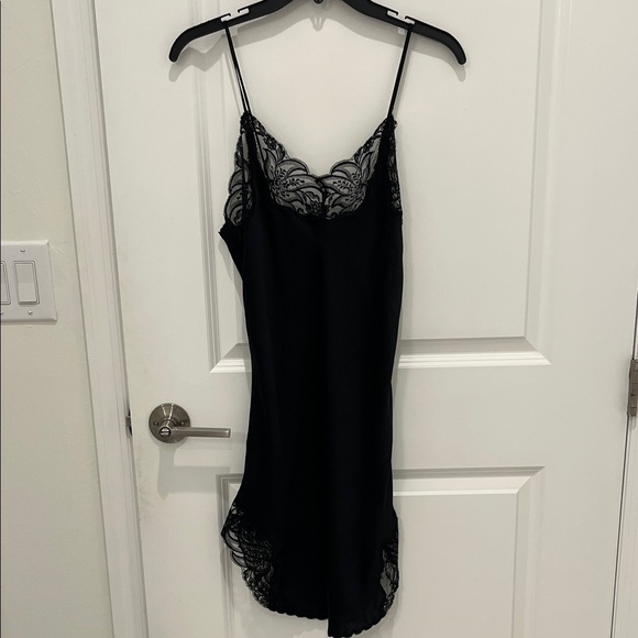 Lauren Alexandra Elegant Black 100 % Silk Slip Dress-Size Small - Picture 2 of 8